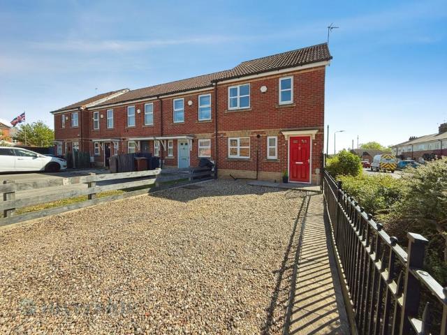 3 bedroom end of terrace house for sale