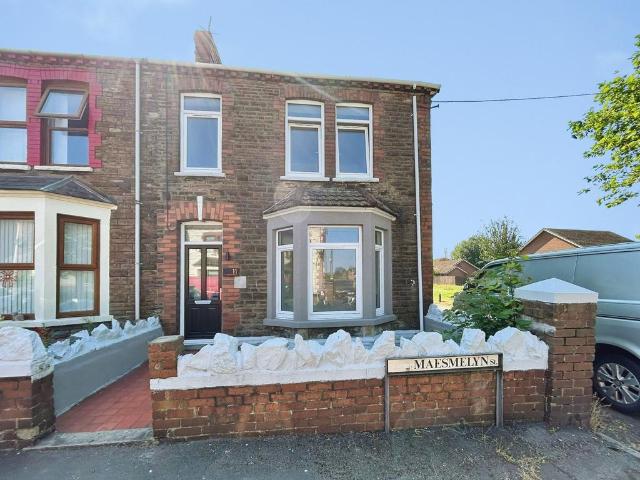 3 bedroom end of terrace house for sale