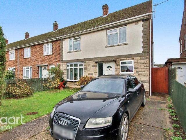 3 bedroom end of terrace house for sale