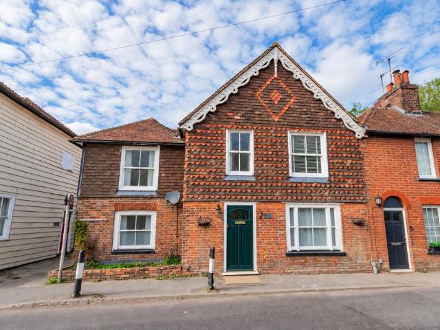 3 bedroom end of terrace house for sale