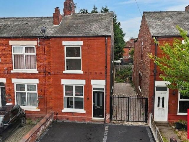 3 bedroom end of terrace house for sale