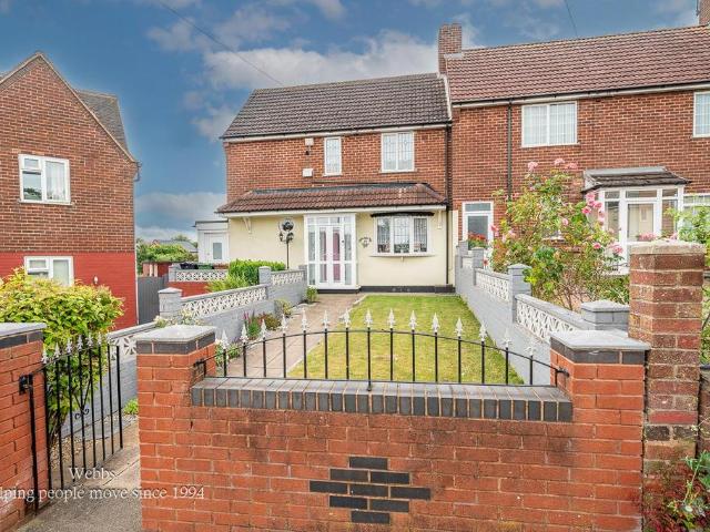 3 bedroom end of terrace house for sale