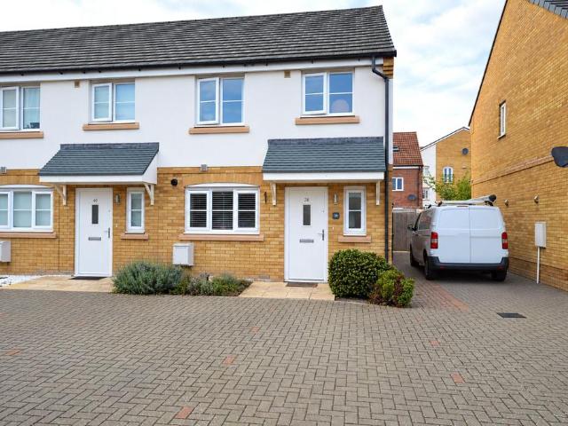 3 bedroom end of terrace house for sale