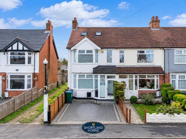 3 bedroom end of terrace house for sale