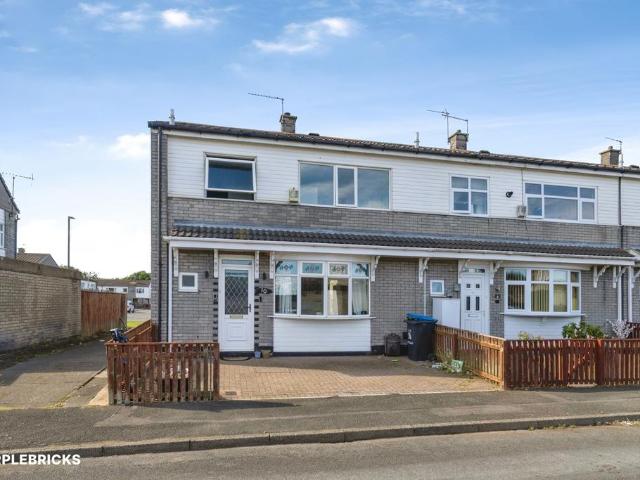 3 bedroom end of terrace house for sale