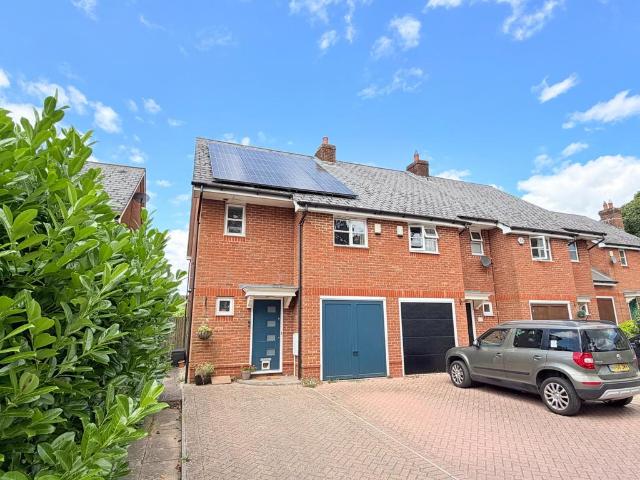 3 bedroom end of terrace house for sale