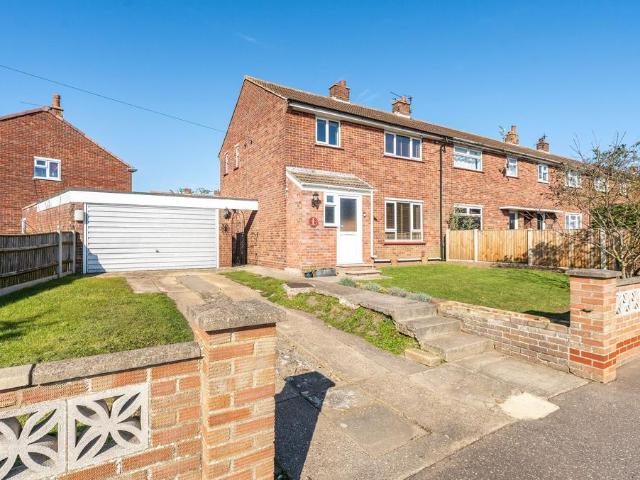 3 bedroom end of terrace house for sale