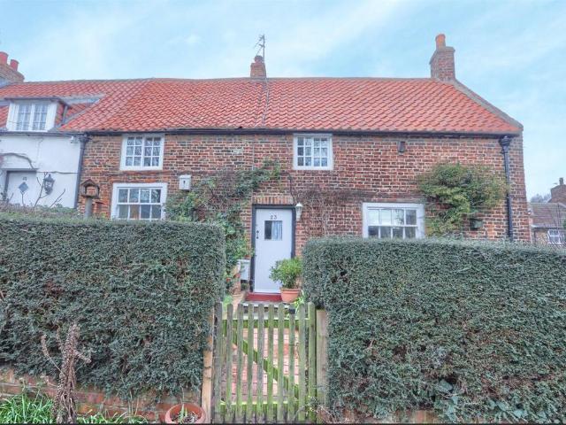 3 bedroom end of terrace house for sale