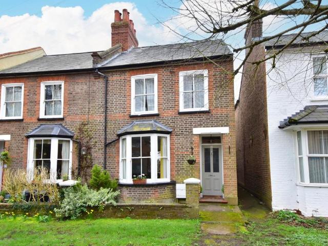 3 bedroom end of terrace house for sale