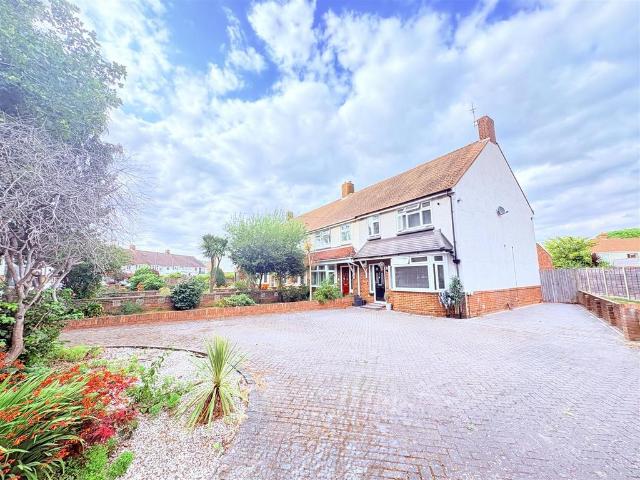 3 bedroom end of terrace house for sale