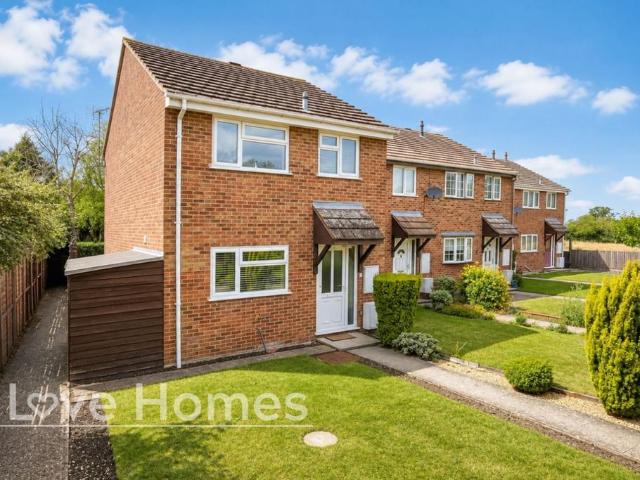 3 bedroom end of terrace house for sale
