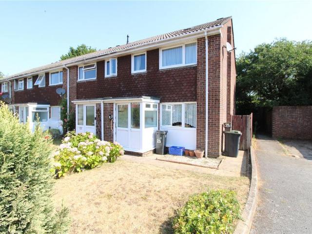 3 bedroom end of terrace house for sale