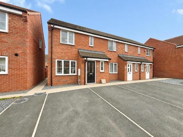 3 bedroom end of terrace house for sale