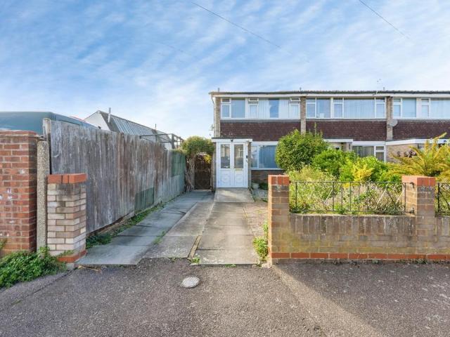3 bedroom end of terrace house for sale