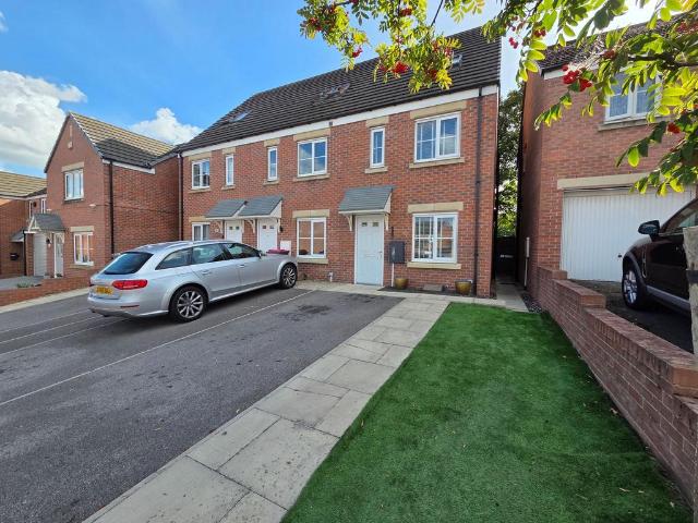 3 bedroom end of terrace house for sale