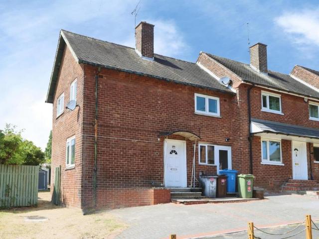 3 bedroom end of terrace house for sale