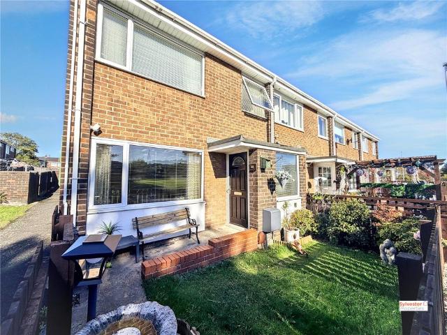 3 bedroom end of terrace house for sale