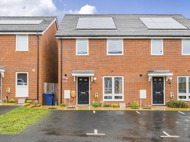 3 bedroom end of terrace house for sale