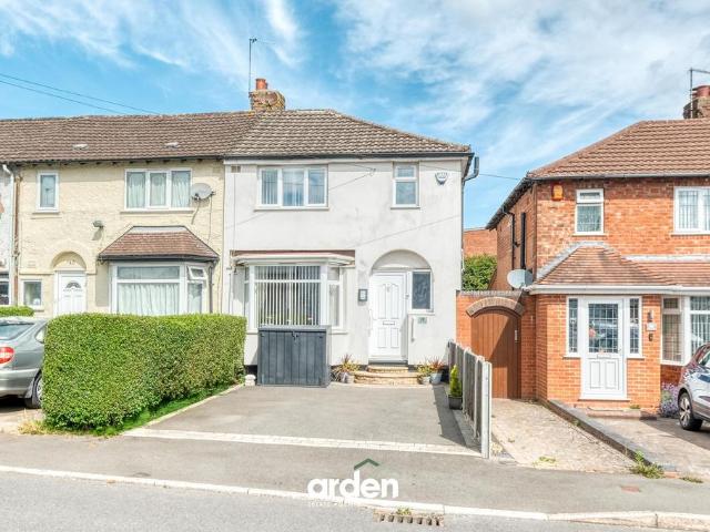 3 bedroom end of terrace house for sale