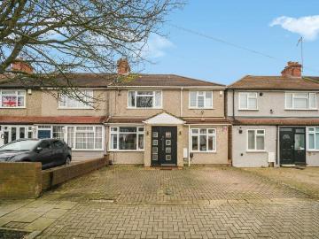 3 bedroom end of terrace house for sale