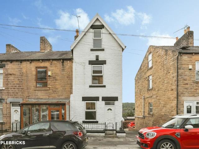 3 bedroom end of terrace house for sale