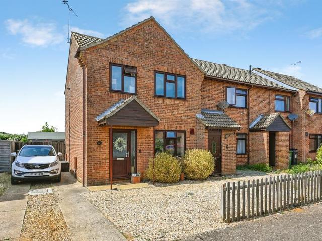 3 bedroom end of terrace house for sale