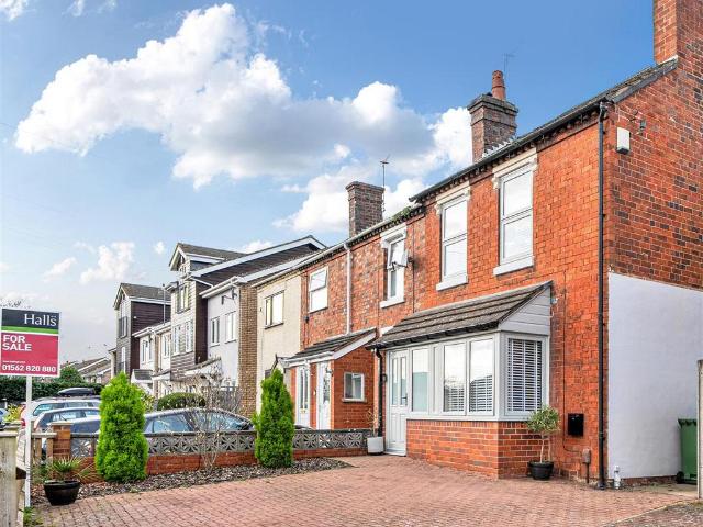 3 bedroom end of terrace house for sale