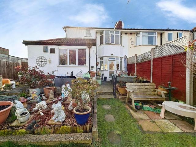 3 bedroom end of terrace house for sale