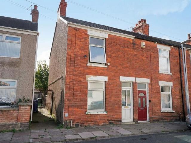 3 bedroom end of terrace house for sale