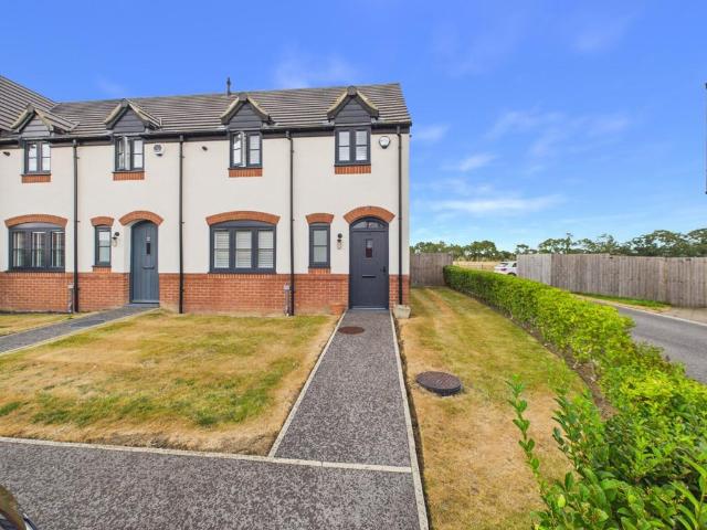 3 bedroom end of terrace house for sale