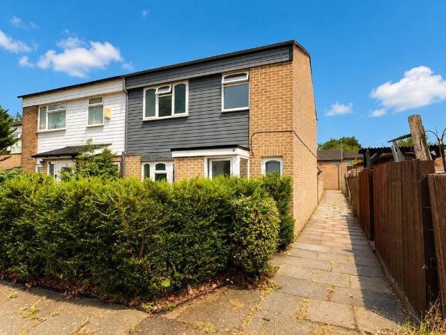 3 bedroom end of terrace house for sale