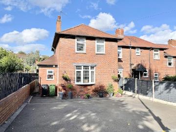 3 bedroom end of terrace house for sale