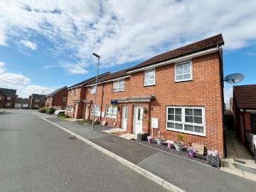 3 bedroom end of terrace house for sale