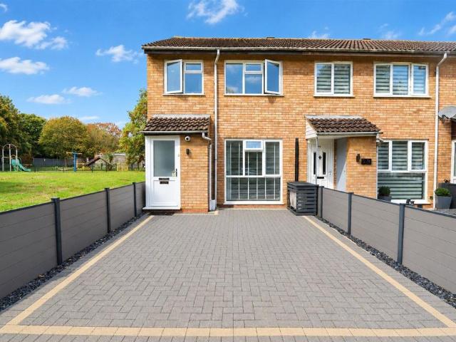 3 bedroom end of terrace house for sale