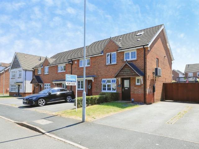 3 bedroom end of terrace house for sale