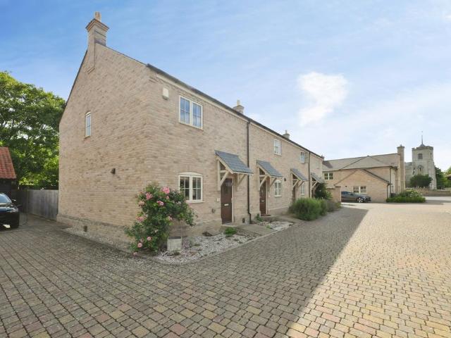3 bedroom end of terrace house for sale