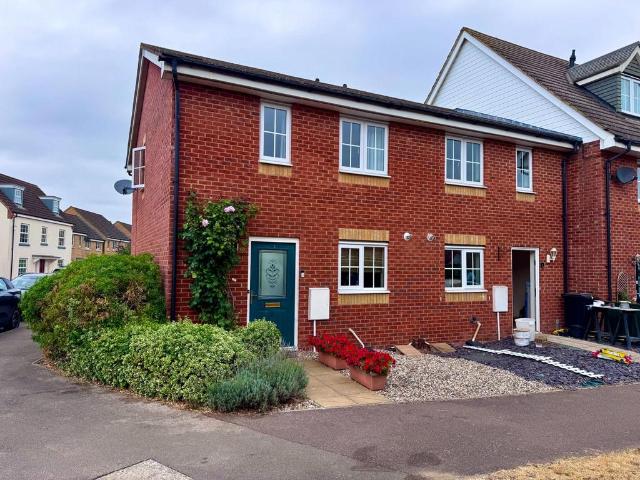 3 bedroom end of terrace house for sale