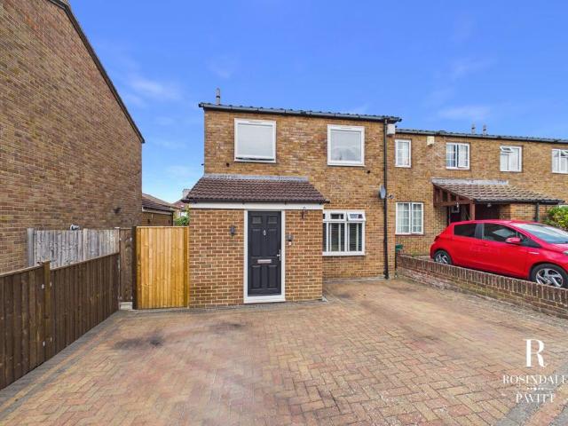 3 bedroom end of terrace house for sale