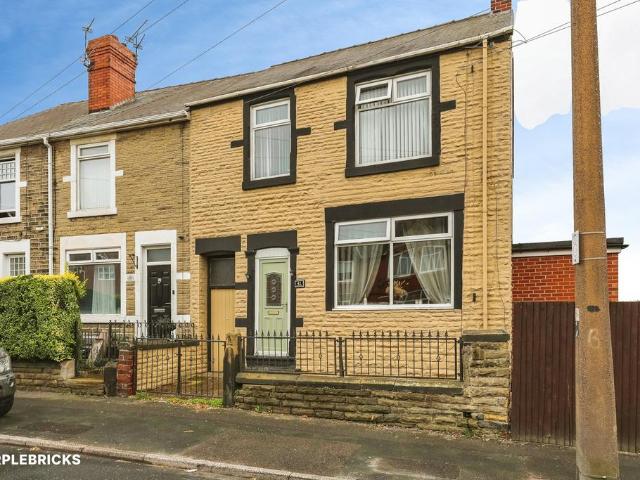 3 bedroom end of terrace house for sale