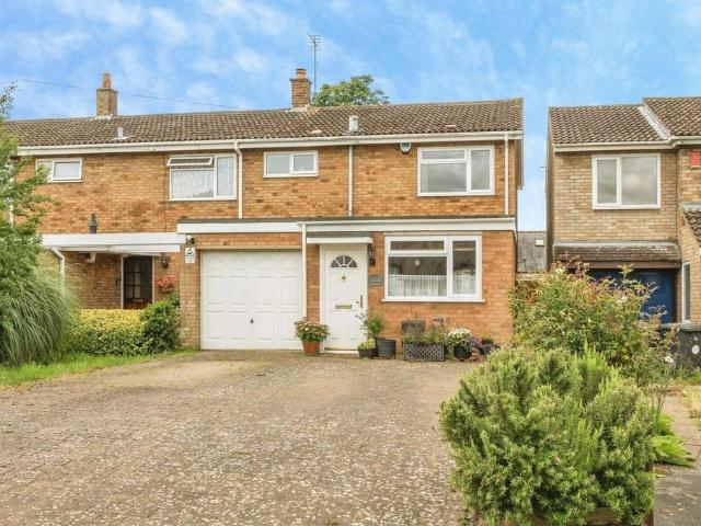 3 bedroom end of terrace house for sale