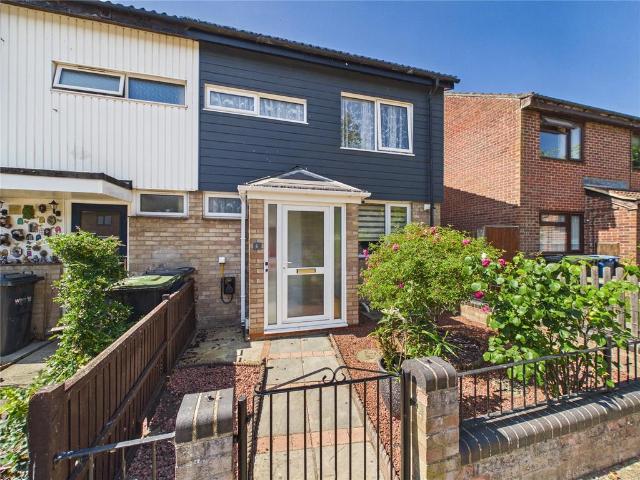 3 bedroom end of terrace house for sale