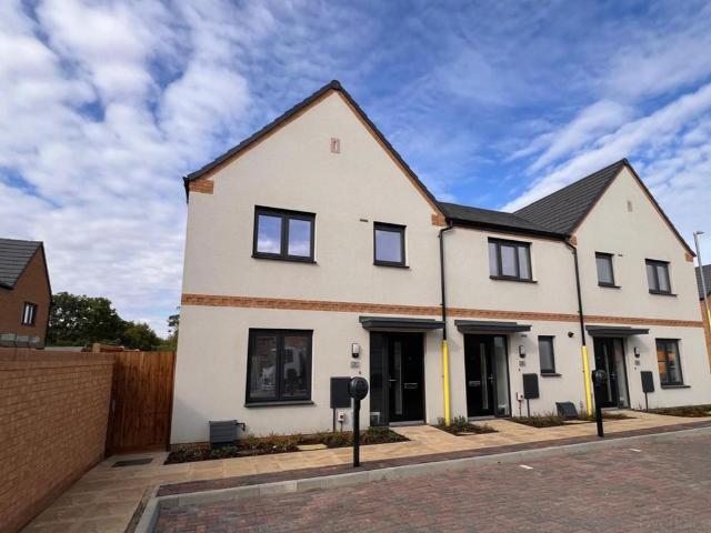3 bedroom end of terrace house for sale