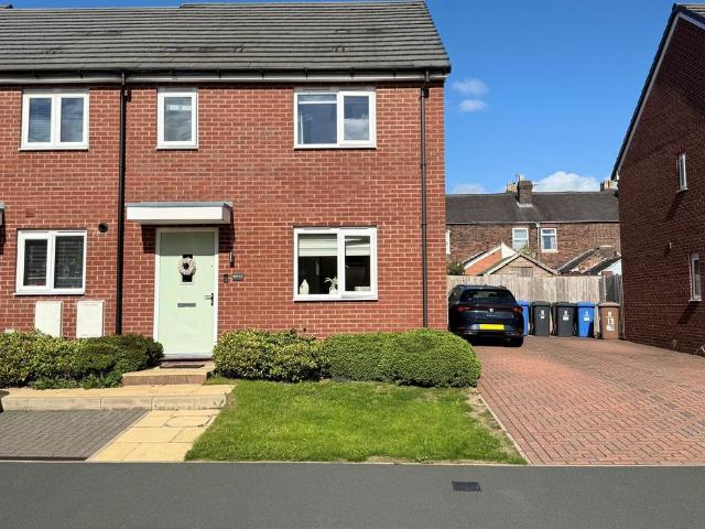 3 bedroom end of terrace house for sale