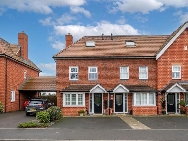 3 bedroom end of terrace house for sale