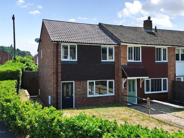 3 bedroom end of terrace house for sale