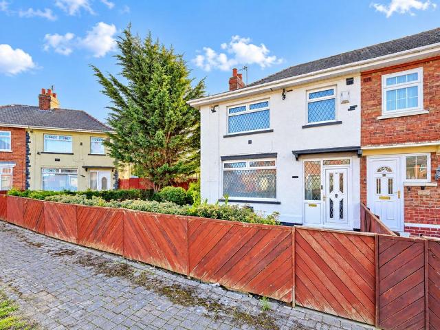 3 bedroom end of terrace house for sale