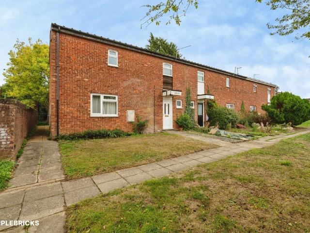 3 bedroom end of terrace house for sale