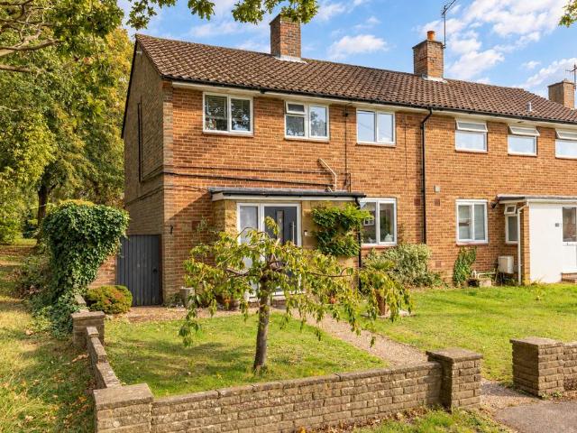 3 bedroom end of terrace house for sale