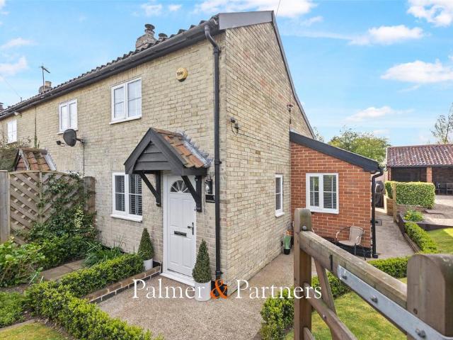 3 bedroom end of terrace house for sale