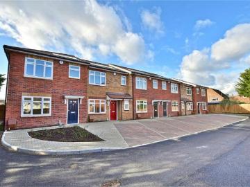3 bedroom end of terrace house for sale